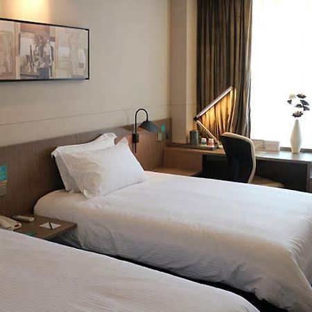 Jinjiang Inn Select Xining West Wusi Road New Hualian Square Exterior photo