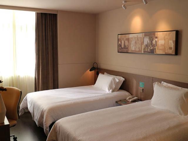 Jinjiang Inn Select Xining West Wusi Road New Hualian Square Exterior photo